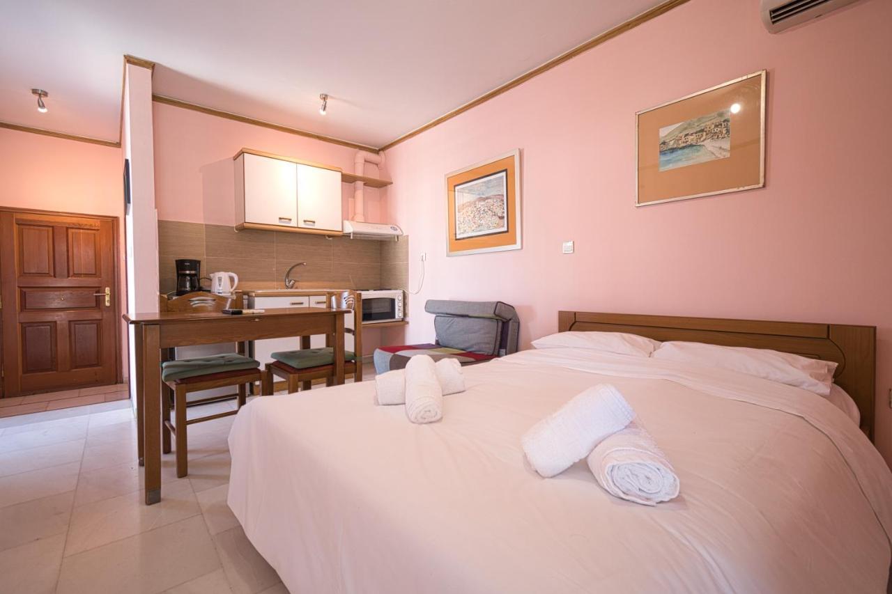 Tiny Studio Marousi Area Apartment Athens Ngoại thất bức ảnh
