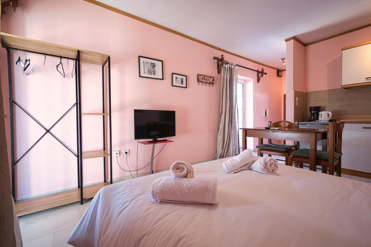 Tiny Studio Marousi Area Apartment Athens Ngoại thất bức ảnh